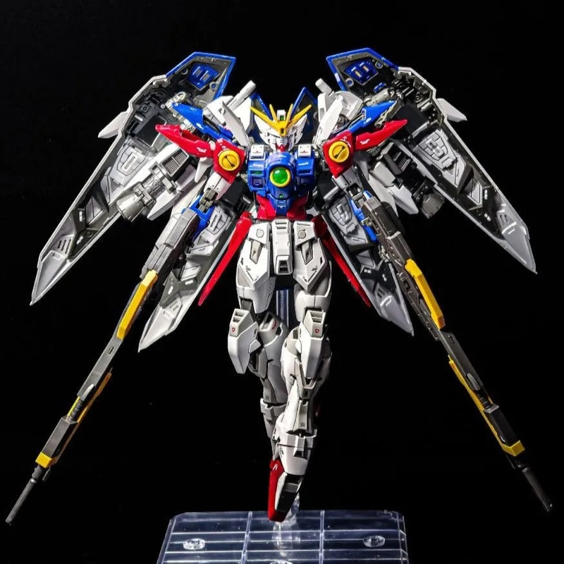 Model Kit Zero - 1/144 変形可能なウイングゼロガンプラ組み立てモデルキット、暗闇で光る効果のある可動アクションフィギュア、コレクタブル玩具