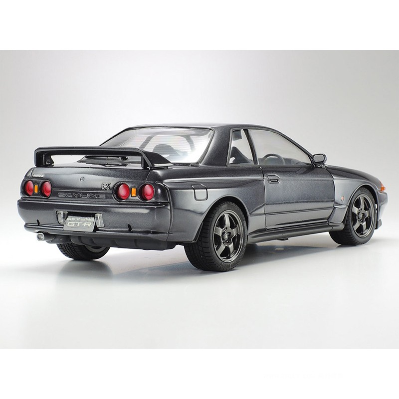 天宮組立模型車 1/24 日産スカイライン GT-R 内装付 - Model Kit Nissan Skyline のレビューと価格