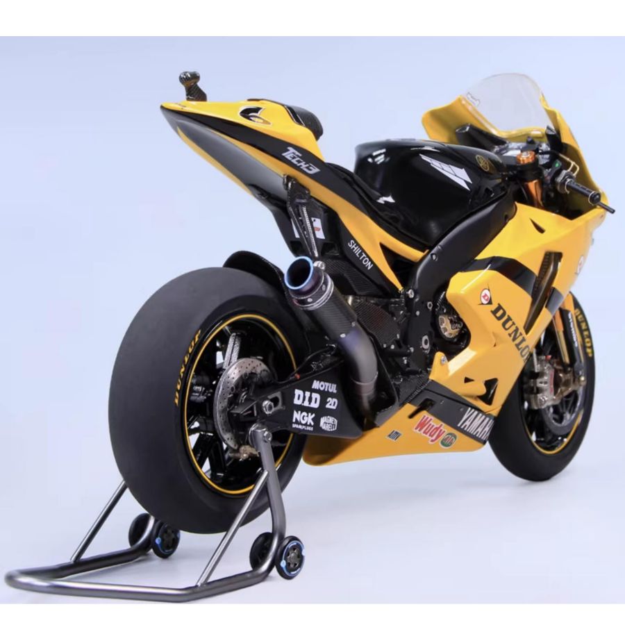 BEEMAX BX13002 1/12 ヤマハ YZR-M1 - Model Kit Nissan Skyline のレビューと価格