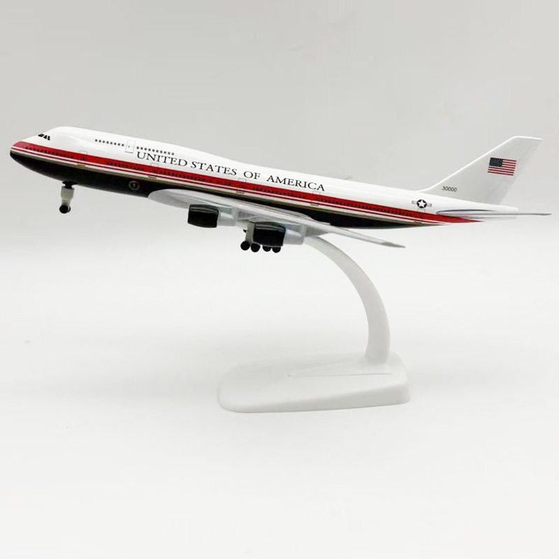 新製品 20cm エアフォースワン B747-200 飛行機 - Model Kit Planes のレビューと価格